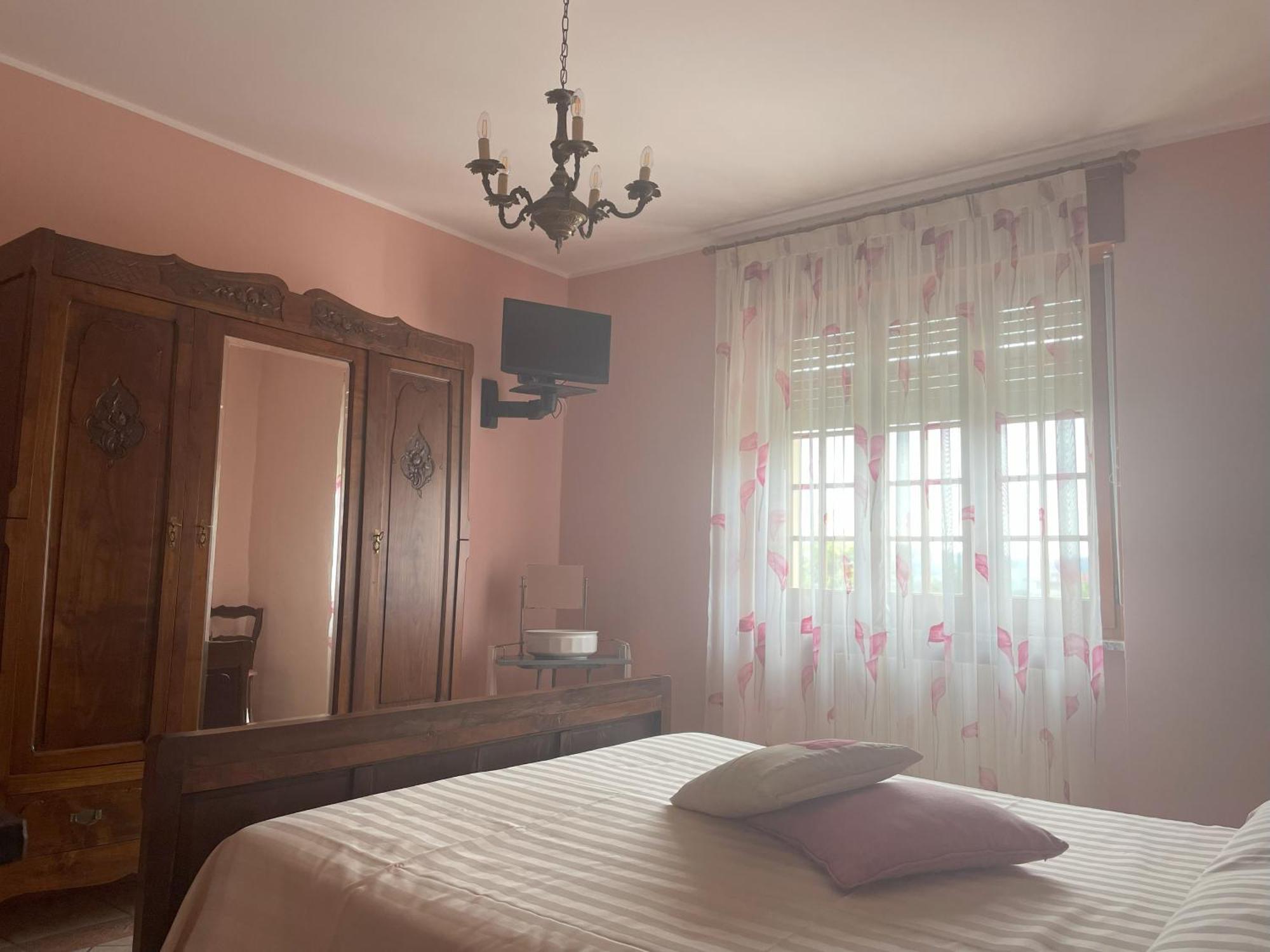 Agriturismo Finestre Di Langa Trezzo Tinella Kültér fotó