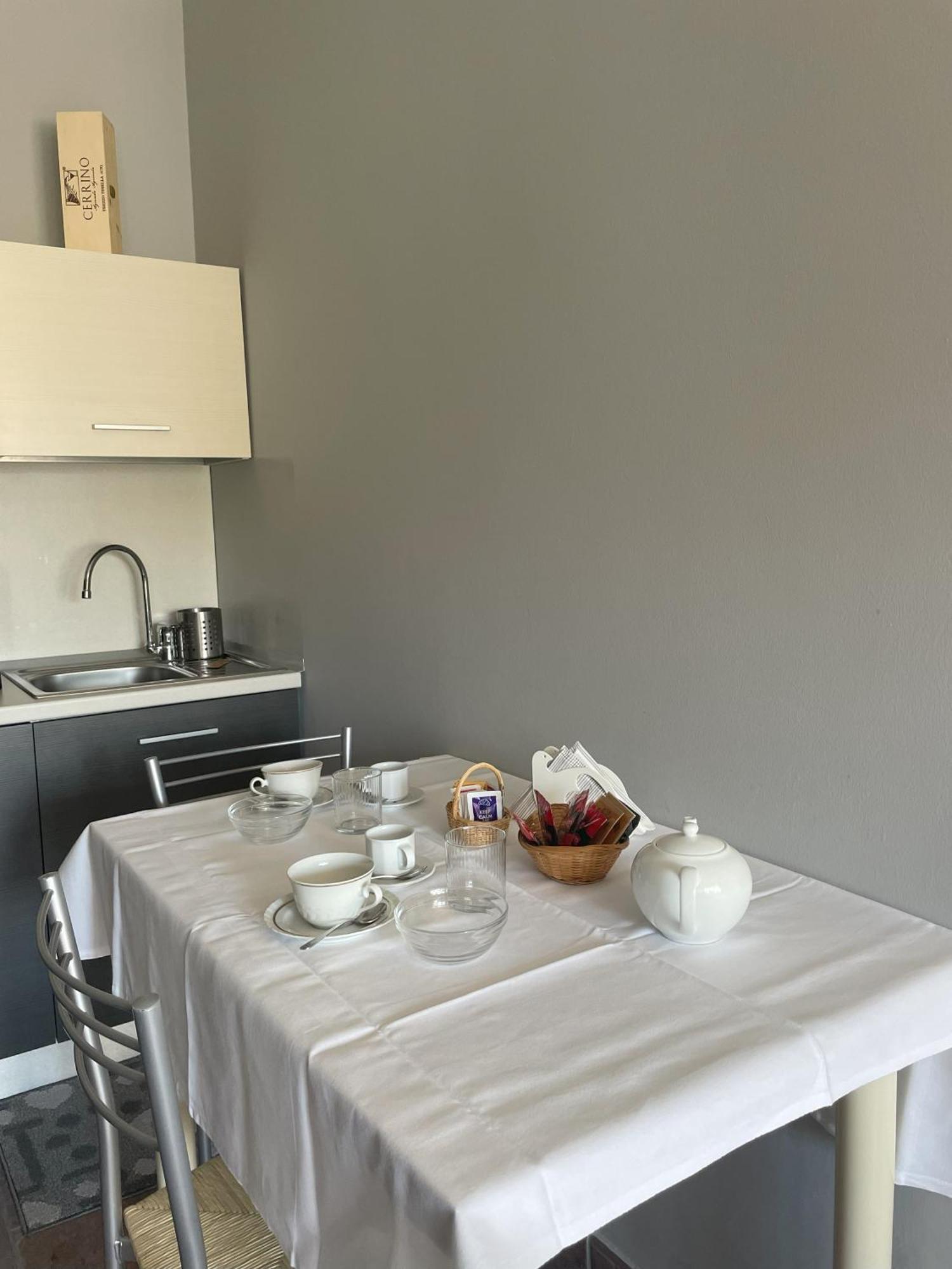 Agriturismo Finestre Di Langa Trezzo Tinella Kültér fotó